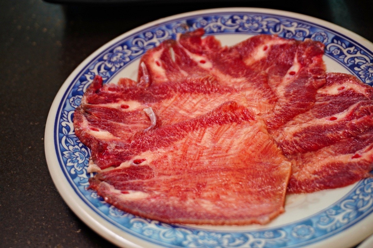 胖肚肚燒肉 基隆店 | 高空景觀炭火燒肉吃到飽 | 基隆餐廳推薦