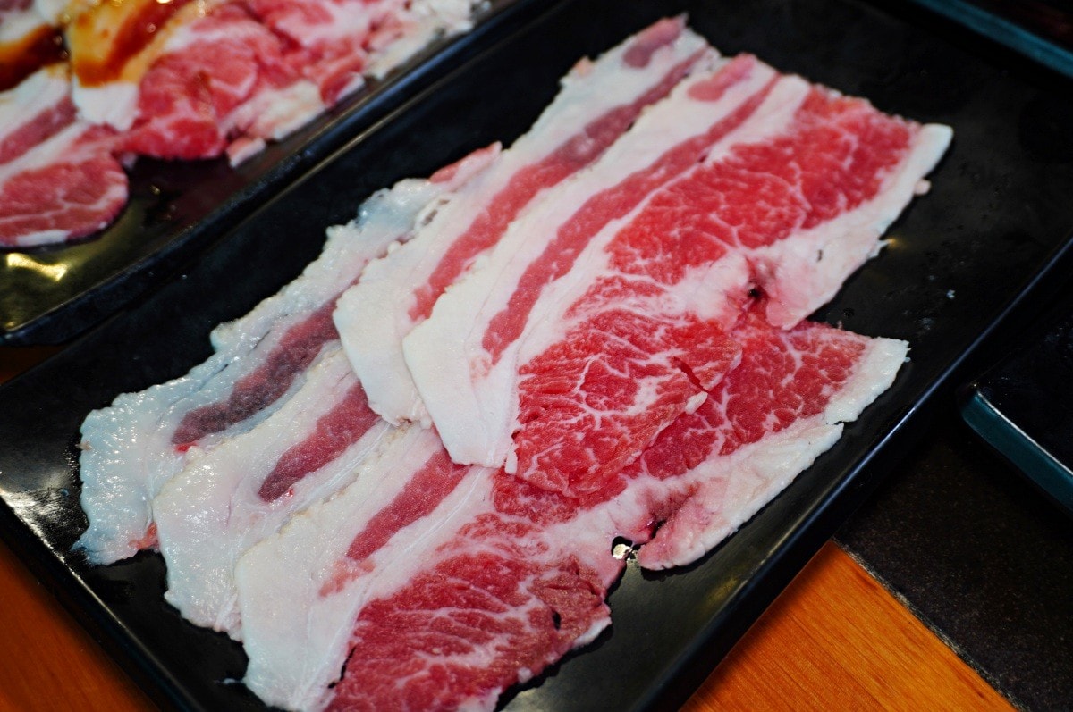 胖肚肚燒肉 基隆店 | 高空景觀炭火燒肉吃到飽 | 基隆餐廳推薦