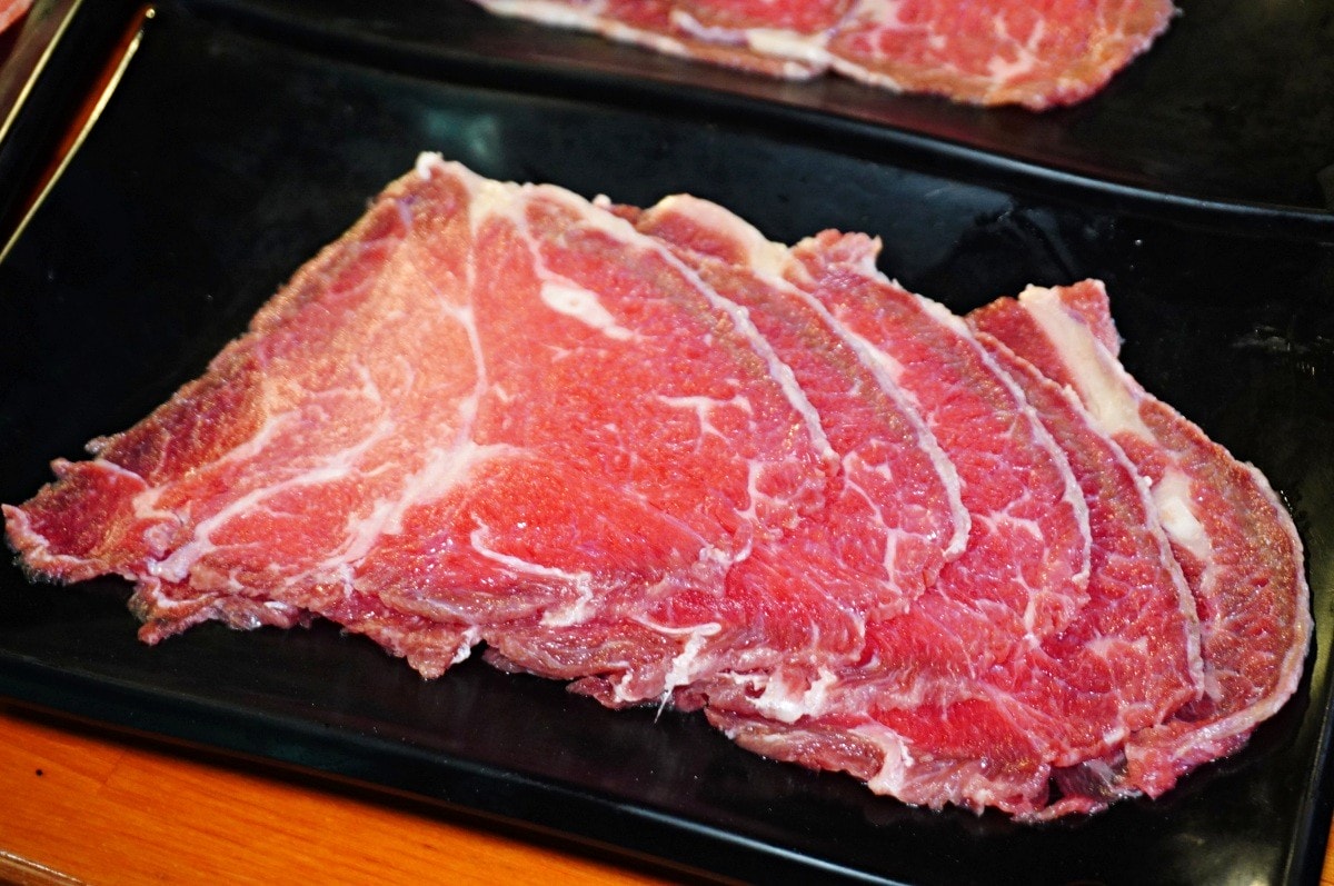 胖肚肚燒肉 基隆店 | 高空景觀炭火燒肉吃到飽 | 基隆餐廳推薦