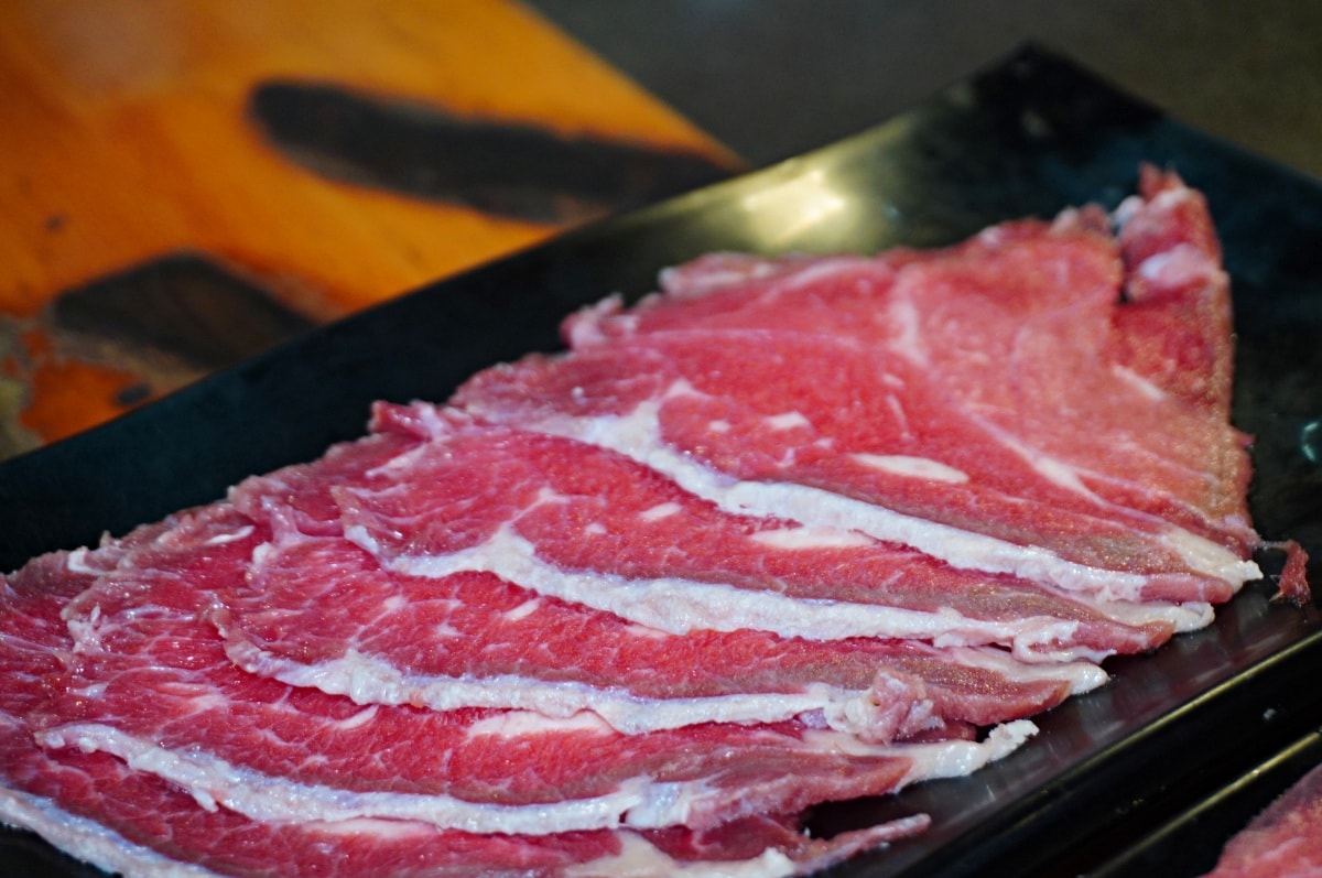 胖肚肚燒肉 基隆店 | 高空景觀炭火燒肉吃到飽 | 基隆餐廳推薦