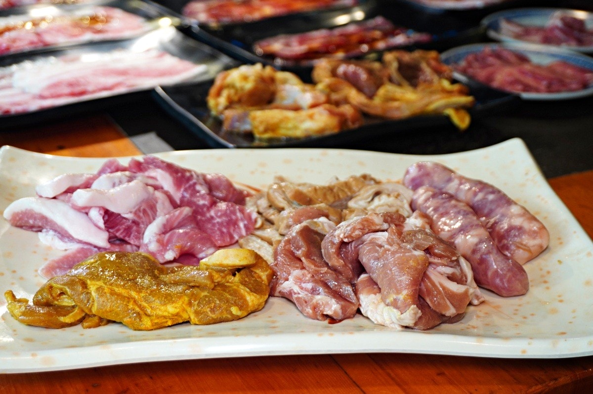 胖肚肚燒肉 基隆店 | 高空景觀炭火燒肉吃到飽 | 基隆餐廳推薦