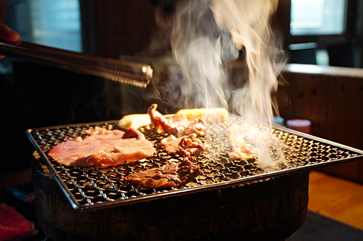 胖肚肚燒肉 基隆店 | 高空景觀炭火燒肉吃到飽 | 基隆餐廳推薦