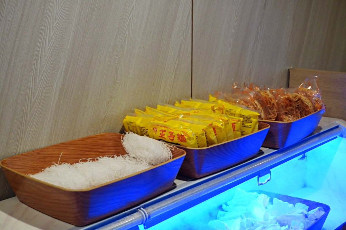 八石什鍋 嘉義店 | 超過30種食材自助吧無限享用 | 食補鍋底冬天必備
