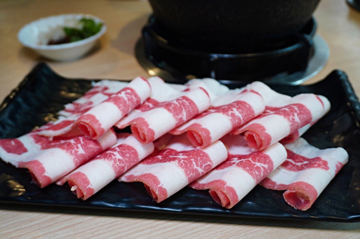 八石什鍋 嘉義店 | 超過30種食材自助吧無限享用 | 食補鍋底冬天必備