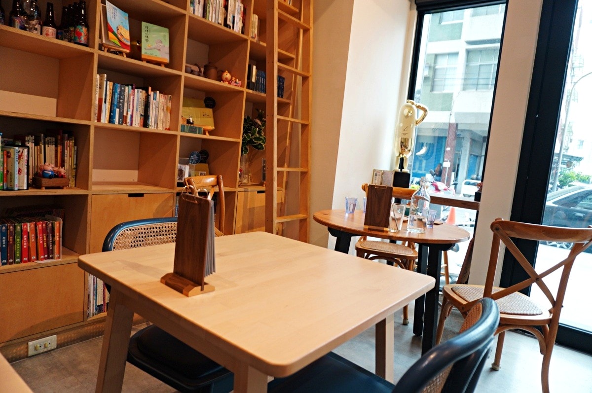 STORY Restaurant 咖啡餐酒專門 鳳山 | 手揉披薩義式披薩 | 自製煙花女義大利麵 - 第5張圖 STORY Restaurant 咖啡餐酒專門 鳳山 | 手揉披薩義式披薩 | 自製煙花女義大利麵