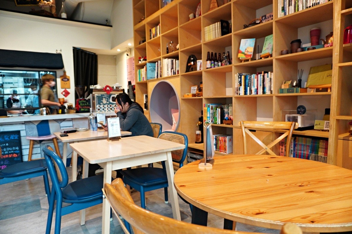 STORY Restaurant 咖啡餐酒專門 鳳山 | 手揉披薩義式披薩 | 自製煙花女義大利麵