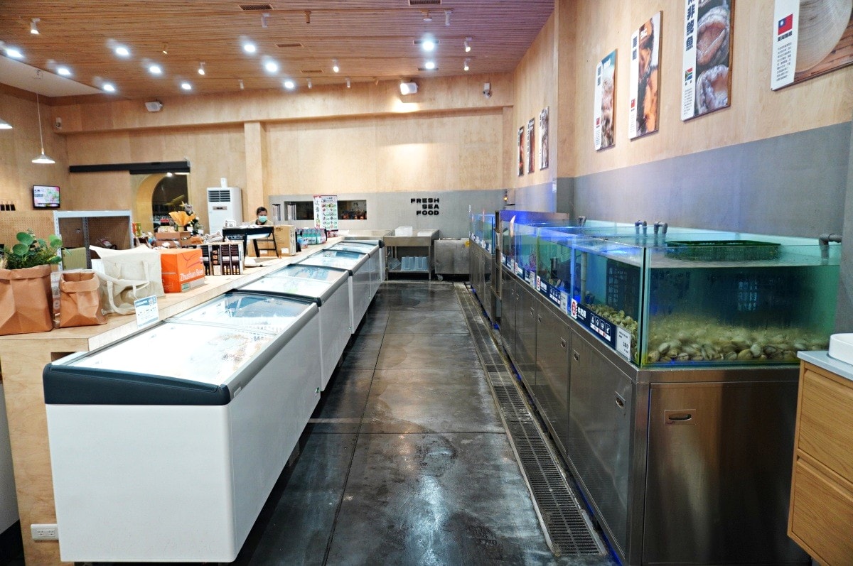 高雄貓饞水產超市 | 仁武海鮮 | 仁武露營用品 | 露營用餐區代客料理 | 活海產 | 晚上還有駐唱哦 - 第4張圖 高雄貓饞水產超市 | 仁武海鮮 | 仁武露營用品 | 露營用餐區代客料理 | 活海產 | 晚上還有駐唱哦