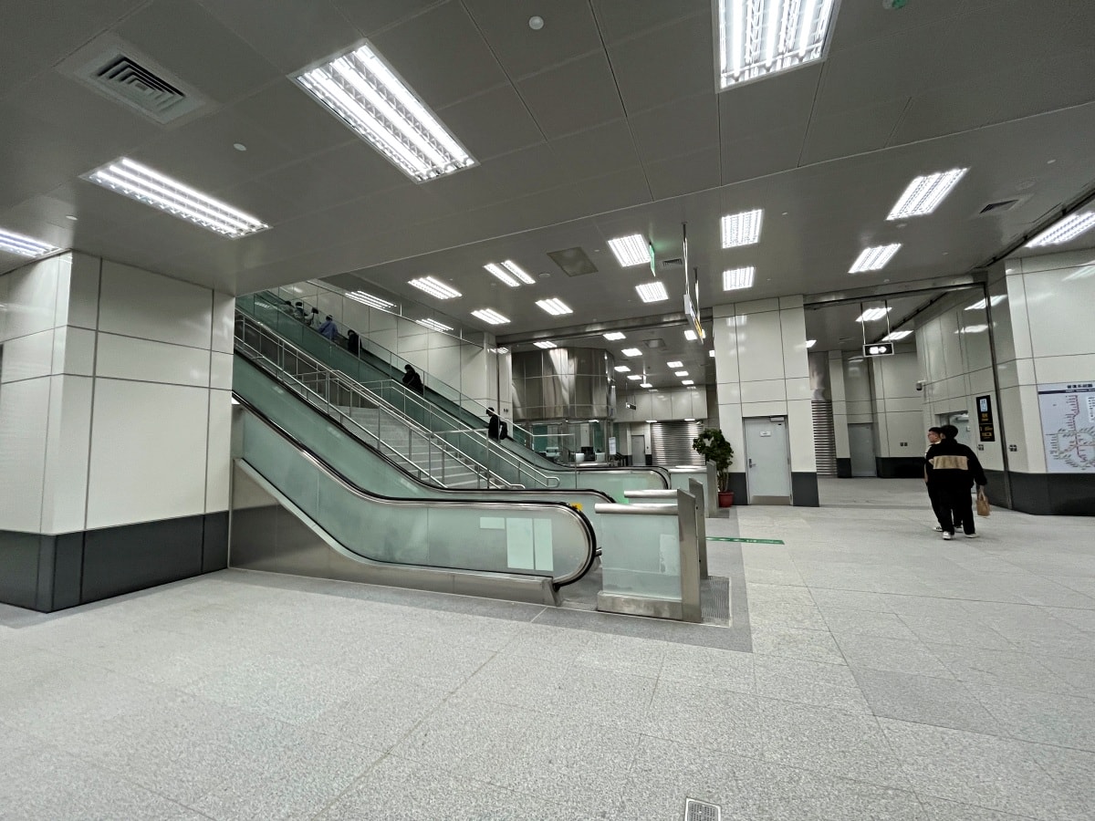 高雄車站終於完工啦 | 荷蘭建築團隊Mecanoo 完整作品 | 高雄車站綠色空中步道 | 高雄車站捷運轉乘