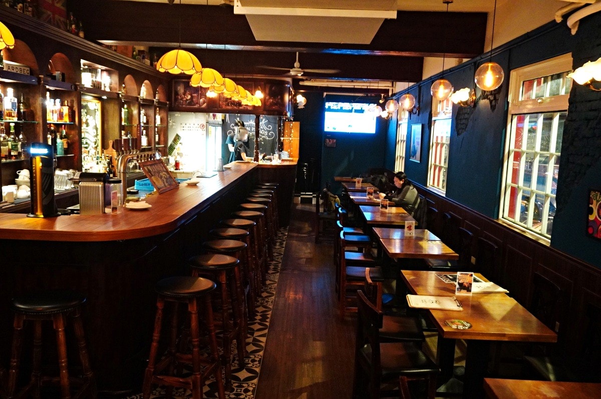 Lane 72 Bistro 英式餐酒館 | 沉穩紳士風格餐酒館 | 板橋美食推薦 - 第2張圖 Lane 72 Bistro 英式餐酒館 | 沉穩紳士風格餐酒館 | 板橋美食推薦
