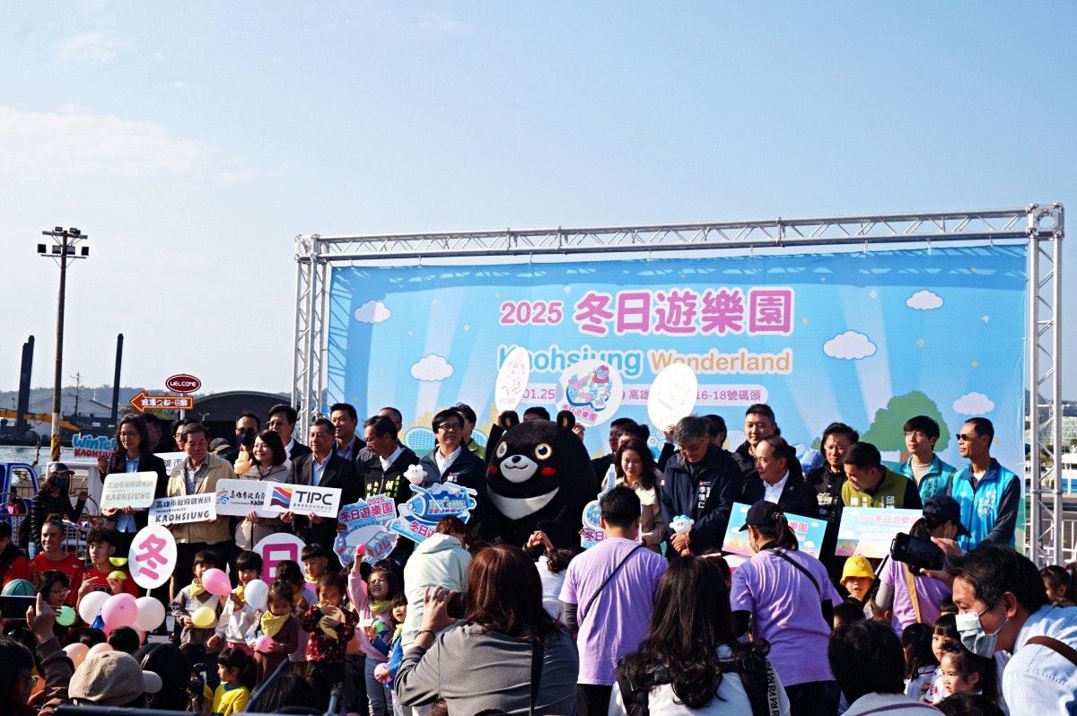 高雄冬日遊樂園 2025 | 吉伊卡哇聯名遊樂園 | 吉伊卡哇提燈 | 高雄吉伊卡哇 | 高雄燈會2025