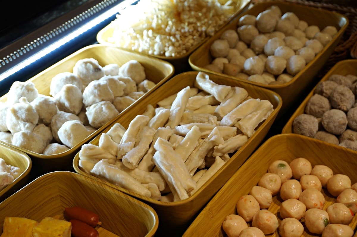 火車讚養生石頭火鍋-蘆洲超豐富半自助式個人鍋 | 真材實料湯頭