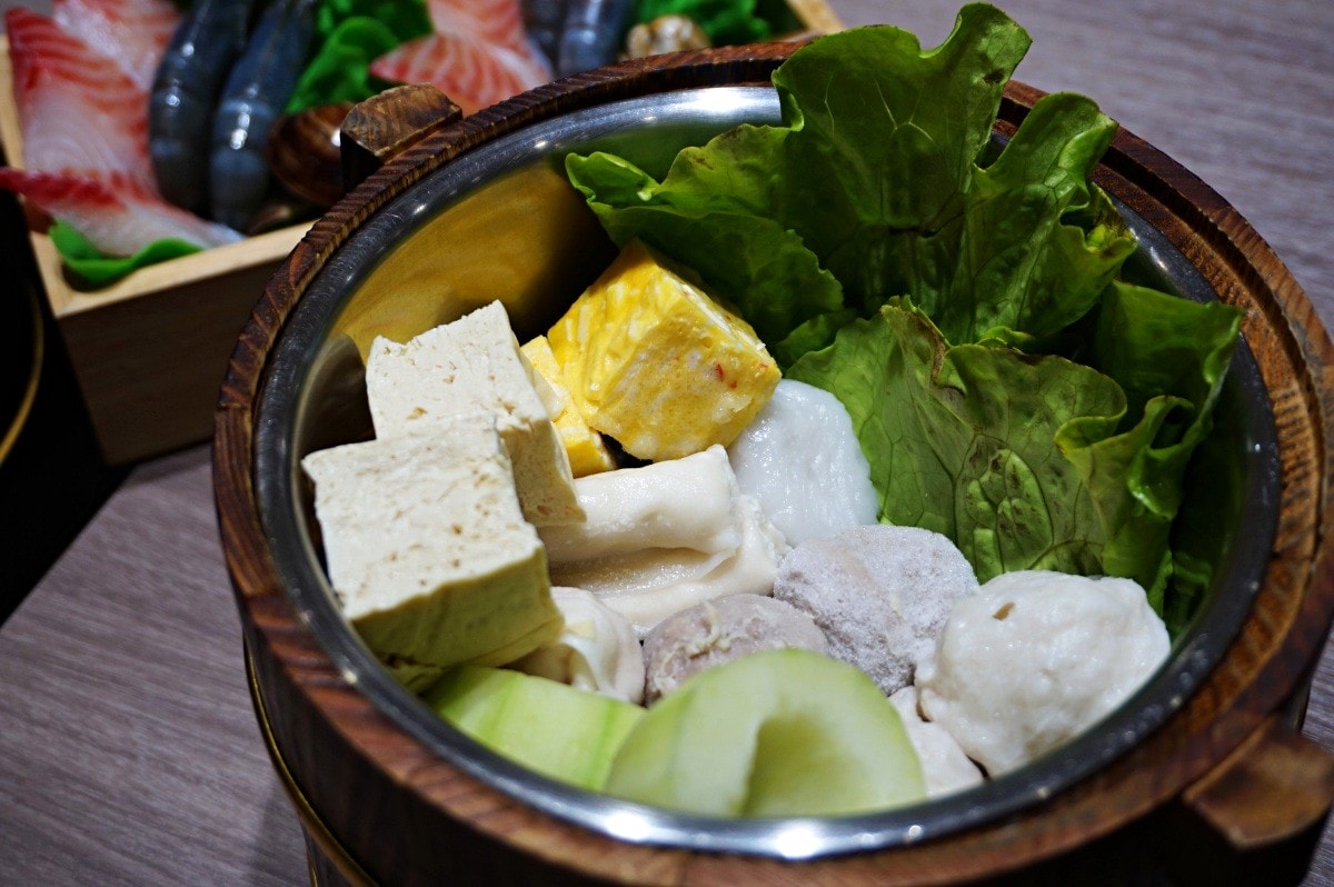 火車讚養生石頭火鍋-蘆洲超豐富半自助式個人鍋 | 真材實料湯頭