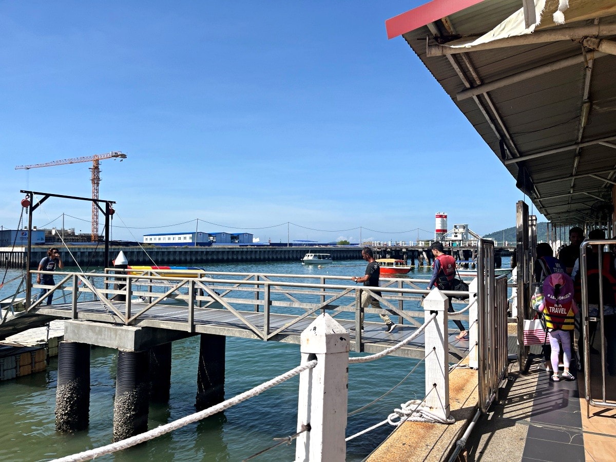 沙巴亞庇跳島 | 自己買船票超簡單 | 坐船出海浮潛一整天只要500臺幣? - 第16張圖 沙巴亞庇跳島 | 自己買船票超簡單 | 坐船出海浮潛一整天只要500臺幣?