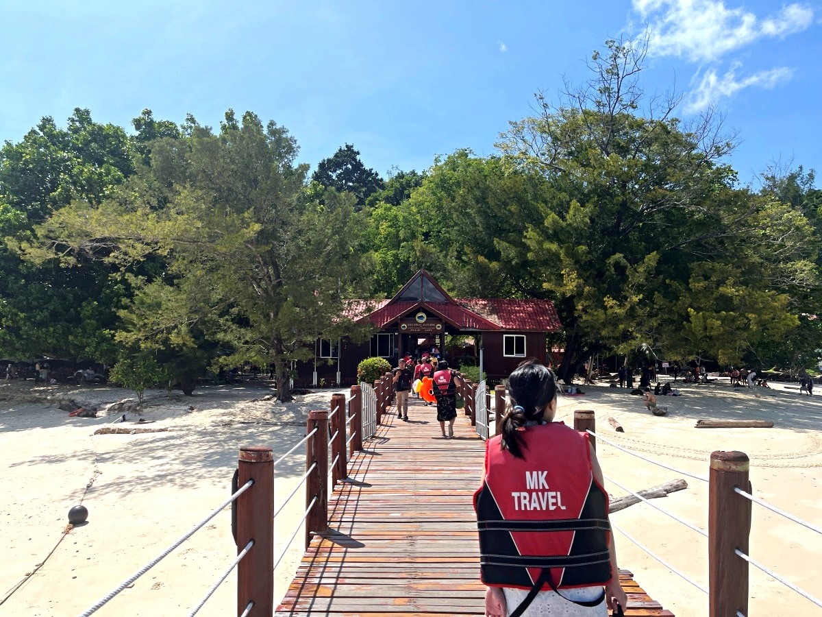 沙巴亞庇跳島 | 自己買船票超簡單 | 坐船出海浮潛一整天只要500臺幣? - 第33張圖 沙巴亞庇跳島 | 自己買船票超簡單 | 坐船出海浮潛一整天只要500臺幣?