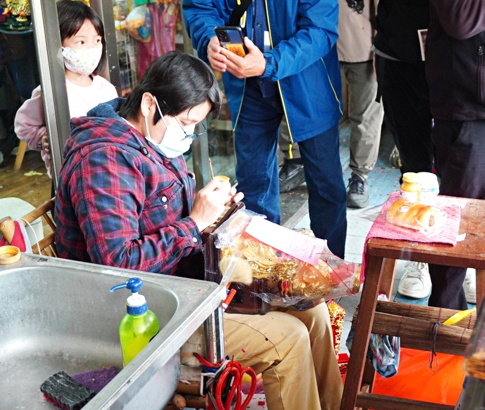 2025鳳山三民x金蛇進厝富滿堂 | 鳳山三民路佛具家具街 | 古蹟人文歷史導覽 | 傳統美食必吃推薦 - 第23張圖 2025鳳山三民x金蛇進厝富滿堂 | 鳳山三民路佛具家具街 | 古蹟人文歷史導覽 | 傳統美食必吃推薦