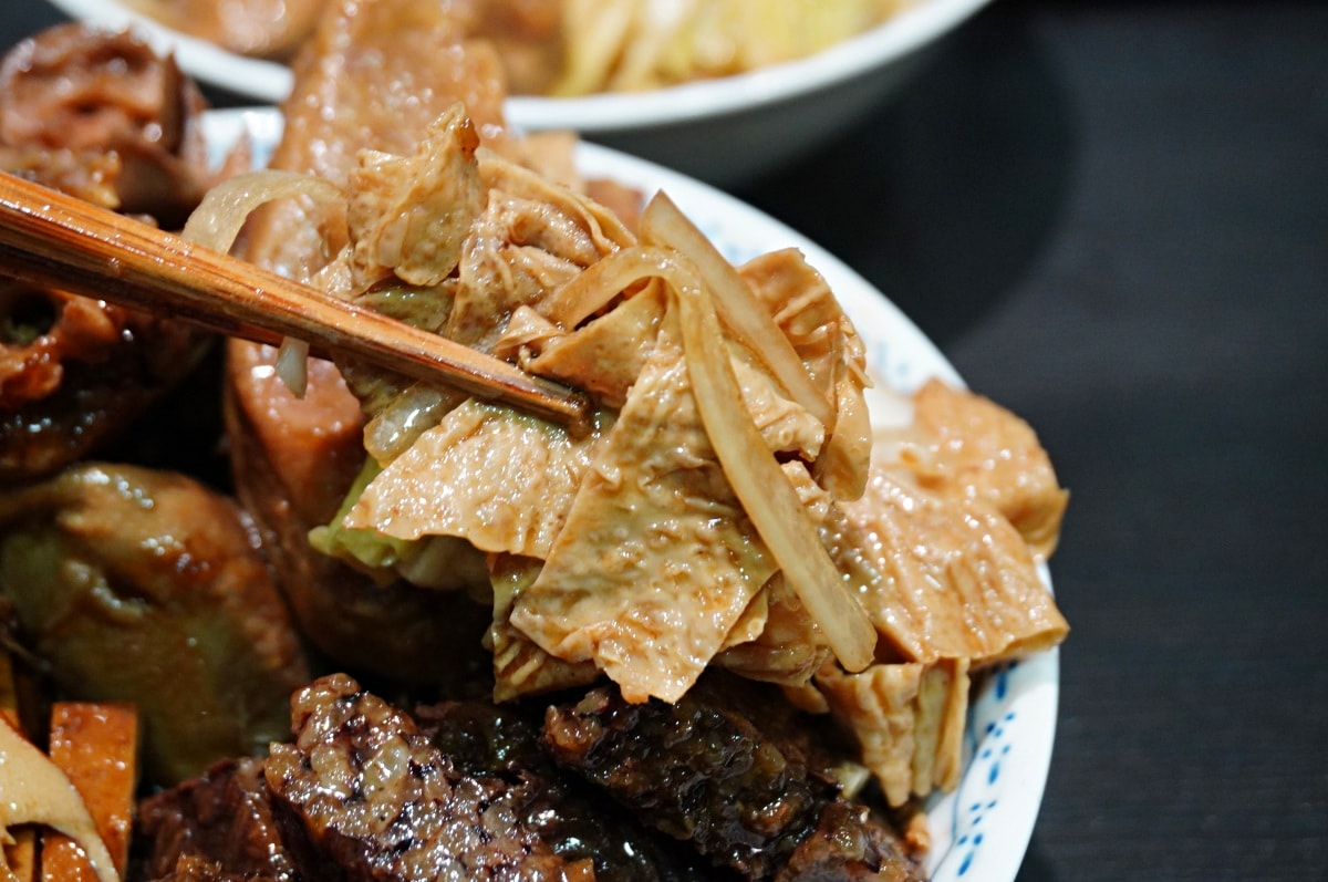 李媽媽の櫥窗滷味 三民鼎和店|鼎中路必吃美食 | 三民美食 | 晚餐滷味 | 高雄冷滷味推薦 - 第18張圖 李媽媽の櫥窗滷味 三民鼎和店|鼎中路必吃美食 | 三民美食 | 晚餐滷味 | 高雄冷滷味推薦