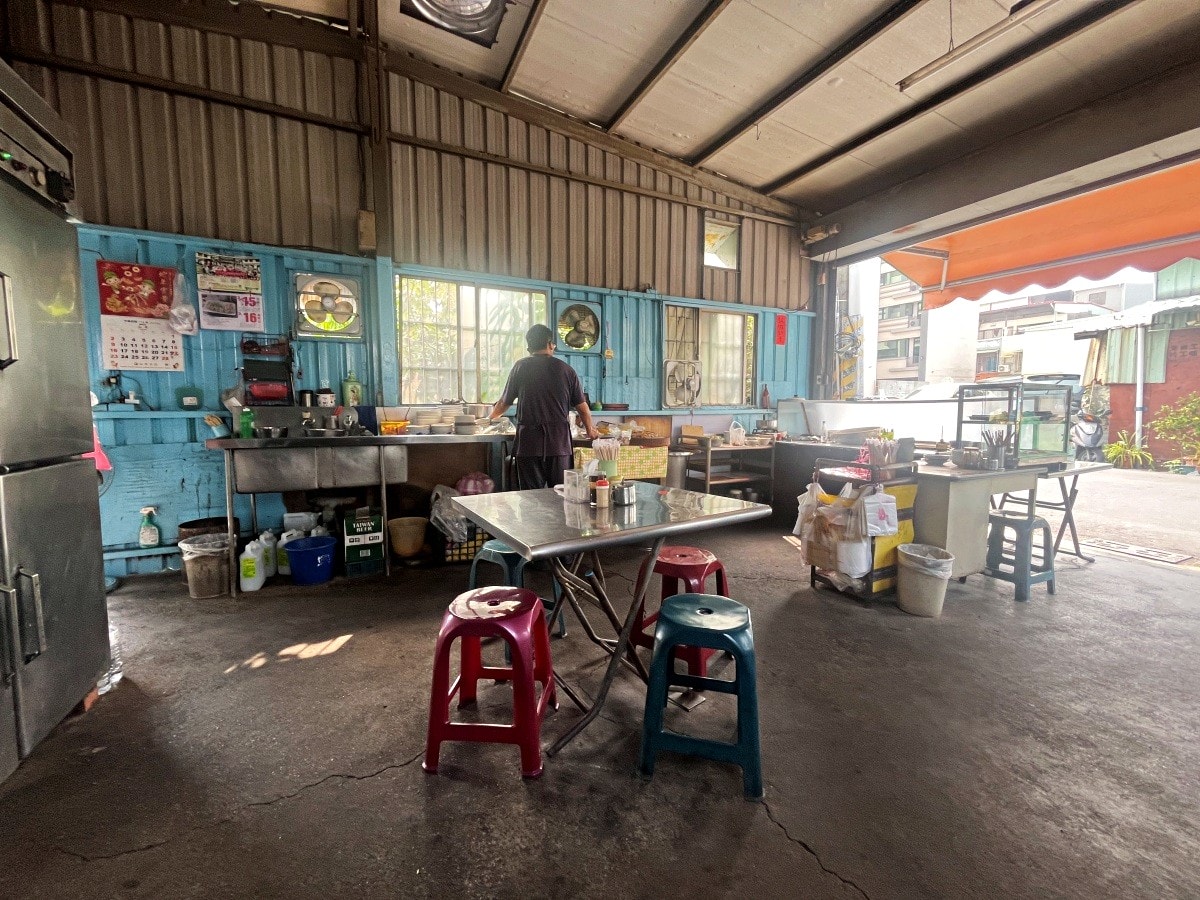 美枝小吃部 – 前鎮無招牌30年老店 | 必吃鴨肉飯 | 招牌肉羹 - 第2張圖 美枝小吃部 – 前鎮無招牌30年老店 | 必吃鴨肉飯 | 招牌肉羹