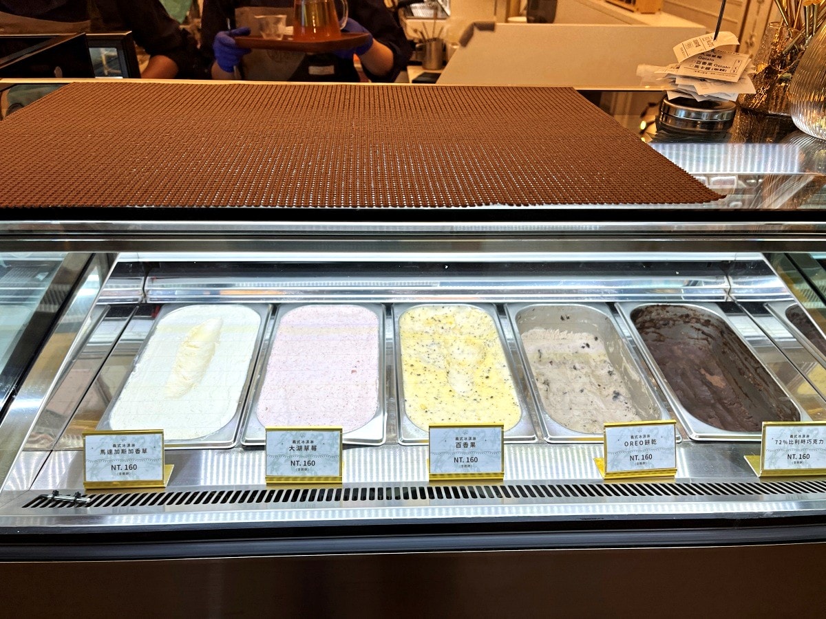 樂甜點 CAFE MILANI | 豪華宮廷風無限時服務超好的Cafe | - 第9張圖 樂甜點 CAFE MILANI | 豪華宮廷風無限時服務超好的Cafe |