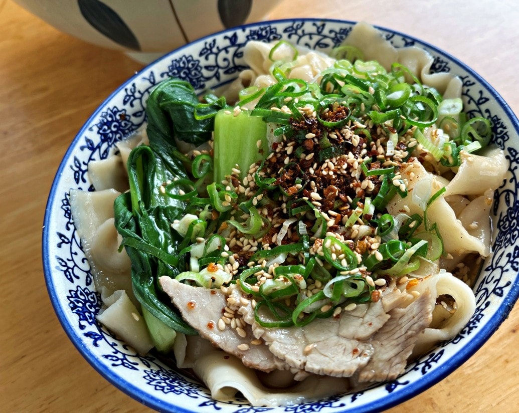 英明無名麵店 | 高雄 超好吃熱油潑辣麵 | 英明國中旁人氣陽春麵店 - 第15張圖 英明無名麵店 | 高雄 超好吃熱油潑辣麵 | 英明國中旁人氣陽春麵店