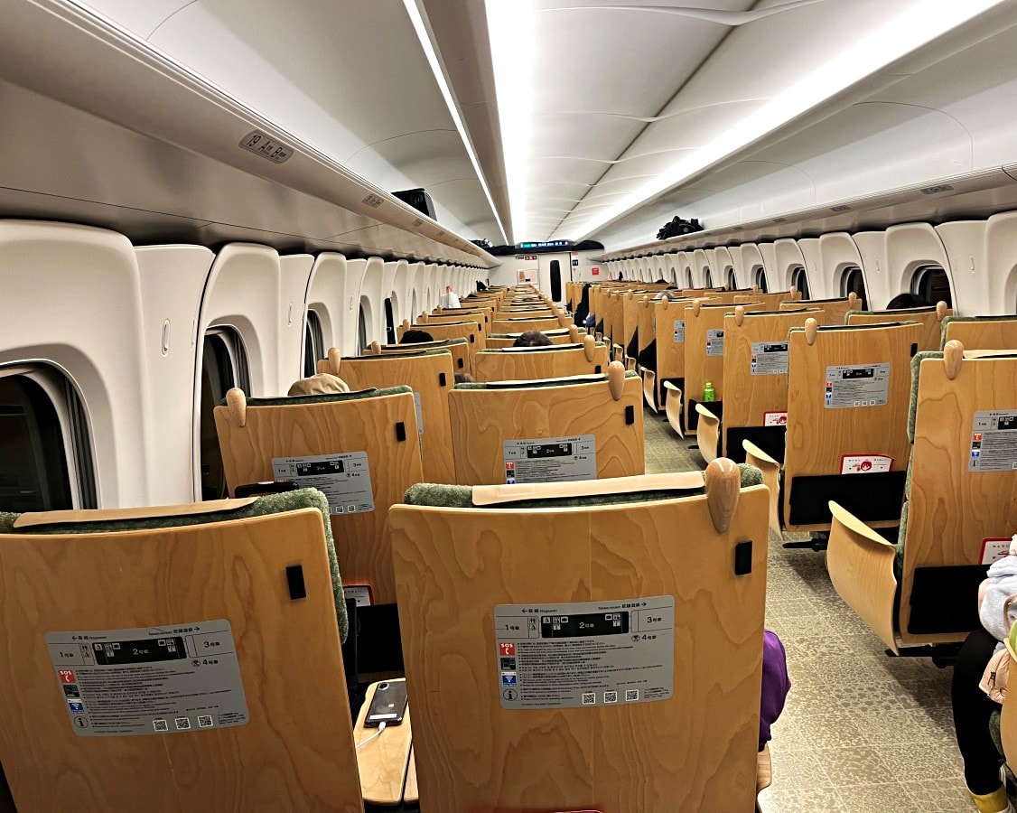 福岡- 長崎交通 | 西九州長崎新幹線 – N700S 鷗號 | 日本新幹線最舒服的普通對號席 | 接力海鷗到博多-長崎 - 第16張圖 福岡- 長崎交通 | 西九州長崎新幹線 – N700S 鷗號 | 日本新幹線最舒服的普通對號席 | 接力海鷗到博多-長崎