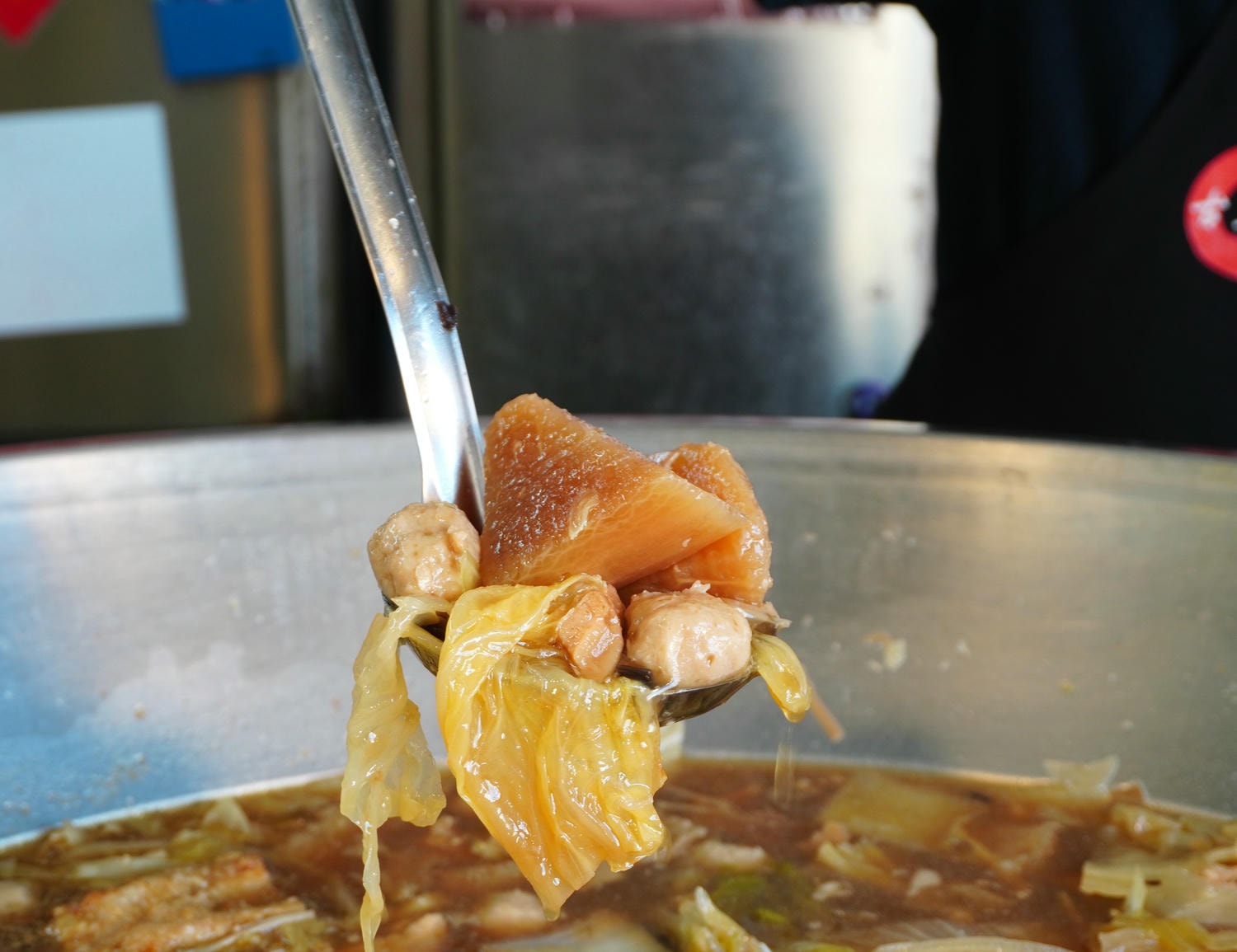 高雄人氣美食市場 -德民黃昏市場 | 超過百攤人氣美食熟食 | 實在銅板美食 | 高雄熟食市場 - 第7張圖 高雄人氣美食市場 -德民黃昏市場 | 超過百攤人氣美食熟食 | 實在銅板美食 | 高雄熟食市場