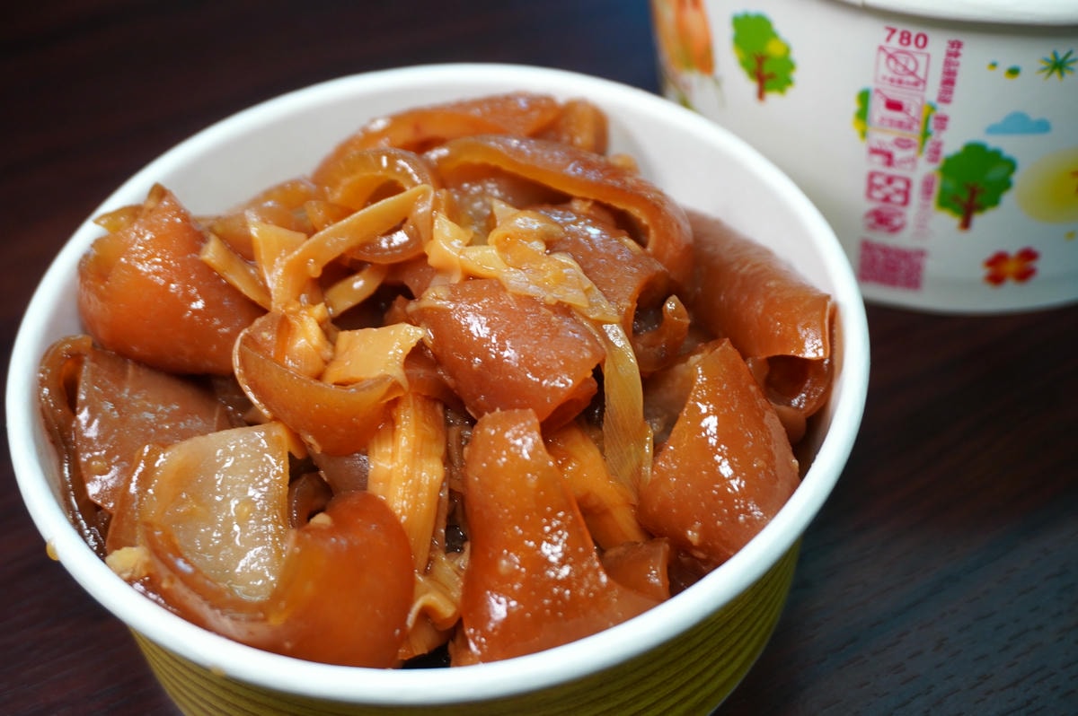 高雄人氣美食市場 -德民黃昏市場 | 超過百攤人氣美食熟食 | 實在銅板美食 | 高雄熟食市場 - 第19張圖 高雄人氣美食市場 -德民黃昏市場 | 超過百攤人氣美食熟食 | 實在銅板美食 | 高雄熟食市場