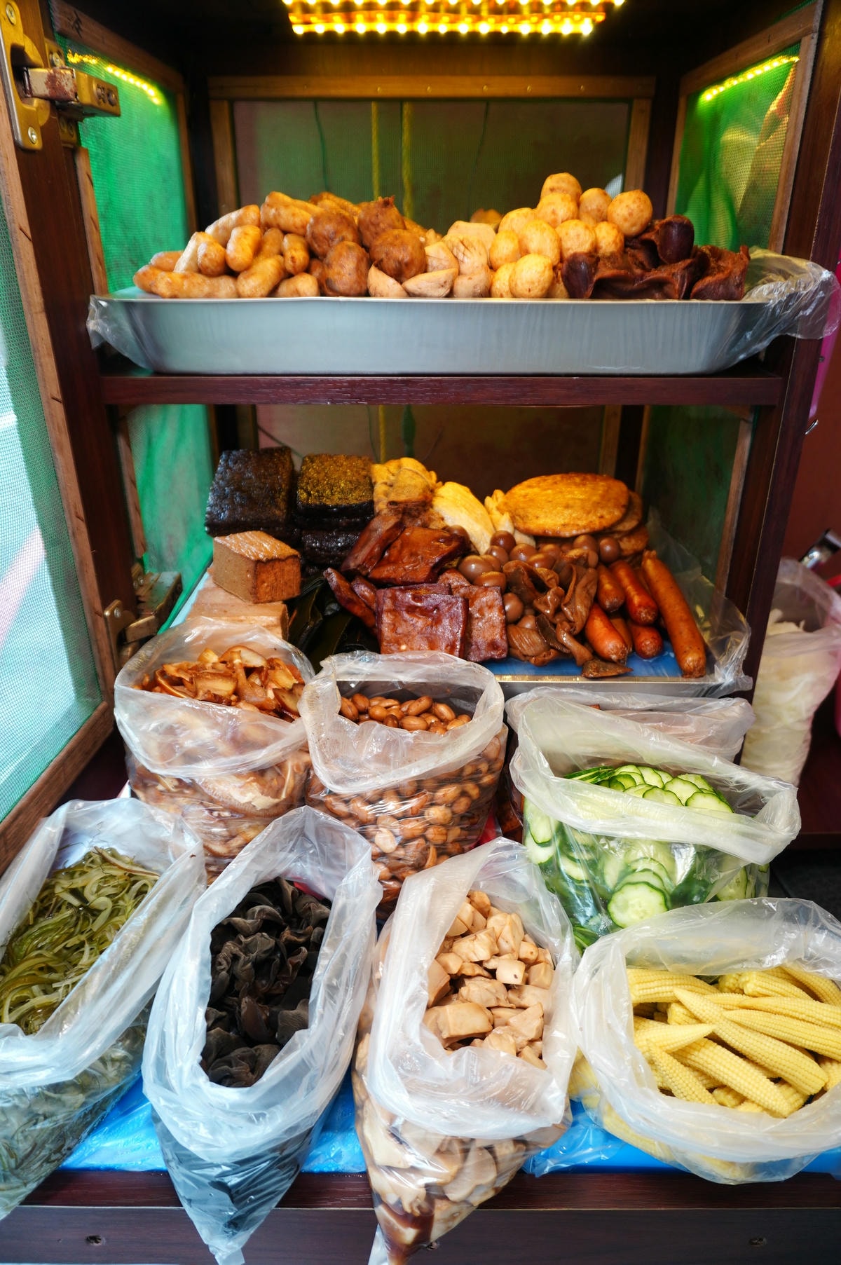 楠梓人必吃每天營業3小時滷味 | 李媽媽櫥窗滷味 楠梓站前店 | | 宅配滷味推薦 - 第3張圖 楠梓人必吃每天營業3小時滷味 | 李媽媽櫥窗滷味 楠梓站前店 | | 宅配滷味推薦