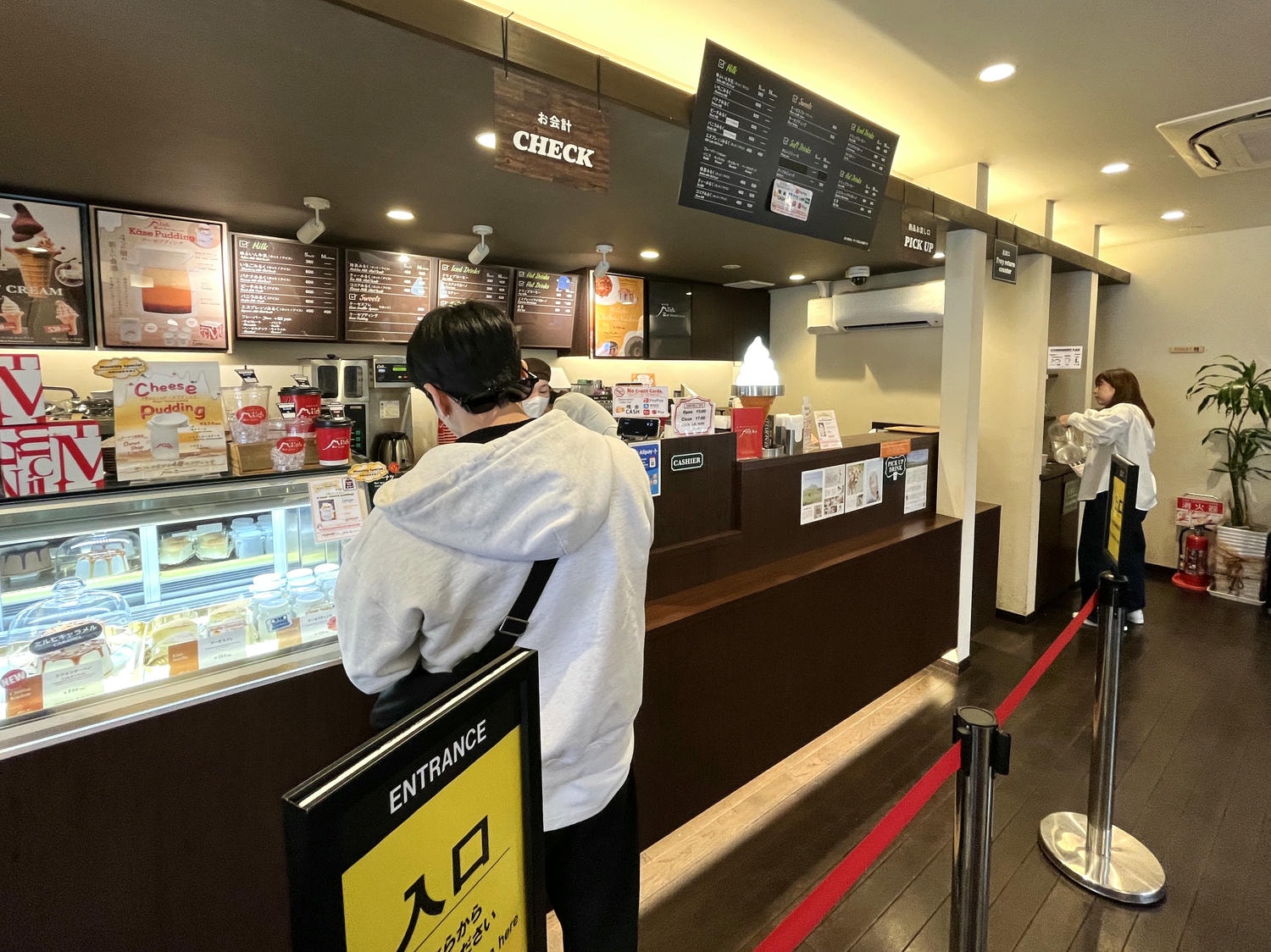 由布院 Milch 布丁 起司蛋糕 | 舒芙蕾起士蛋糕 - 第8張圖 由布院 Milch 布丁 起司蛋糕 | 舒芙蕾起士蛋糕