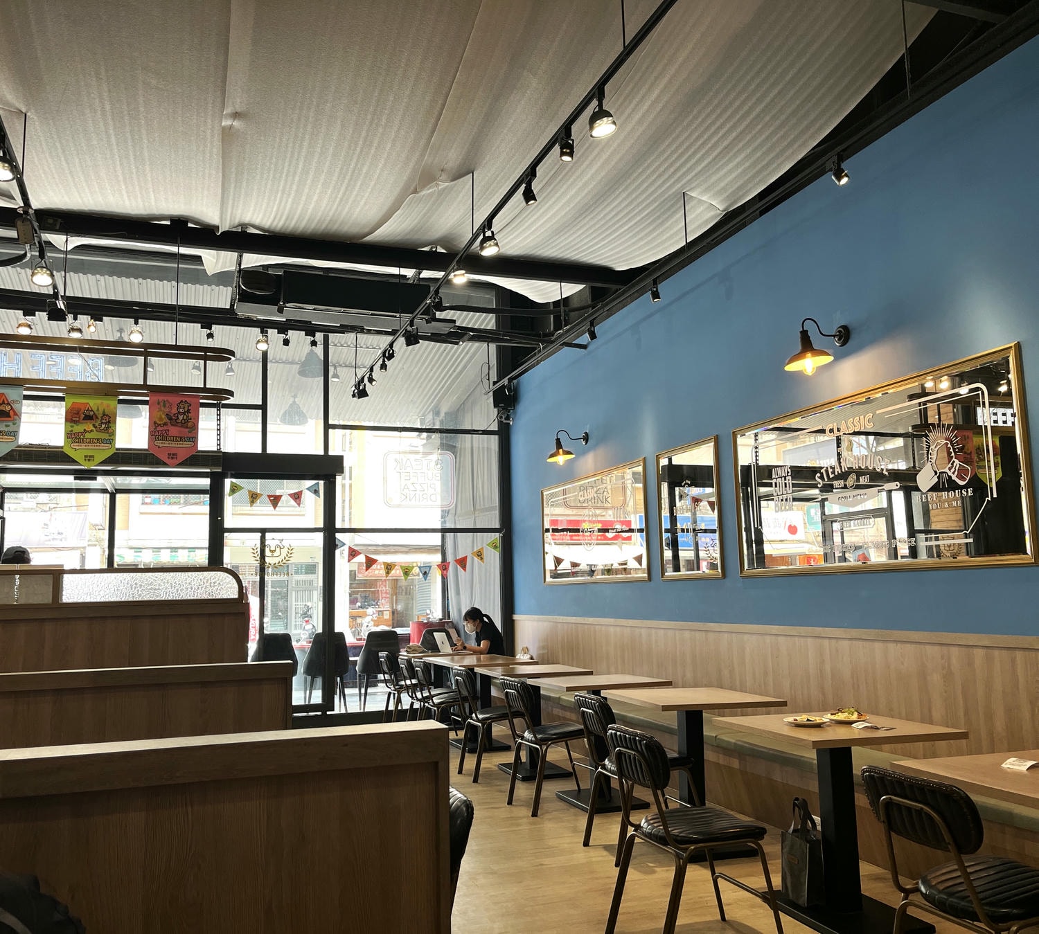 牛室炙燒牛排 高雄鳳山店 | 418 起主餐排餐+ 豐富自助吧料理無限享用