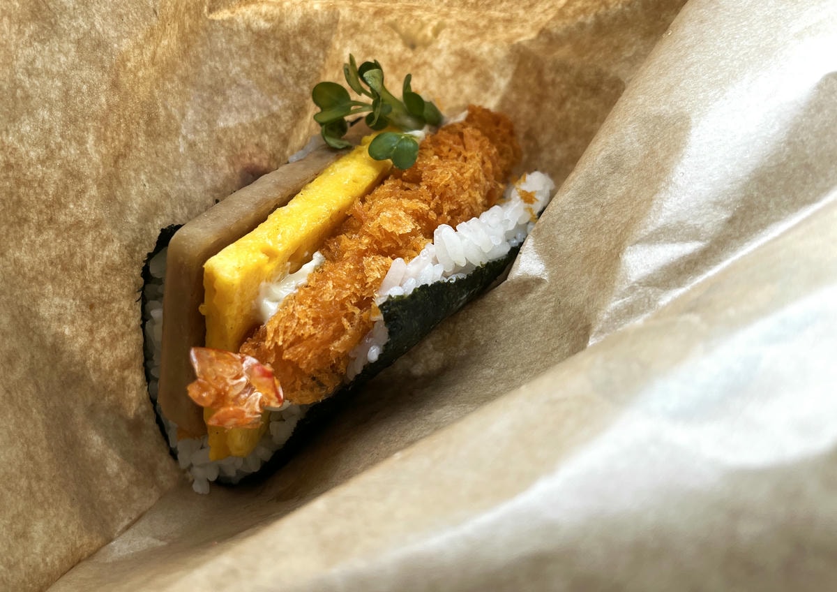 Pork Tamago Origiri 牧志市場 – 豬肉蛋飯糰總店 | | 沖繩必朝聖飯糰店