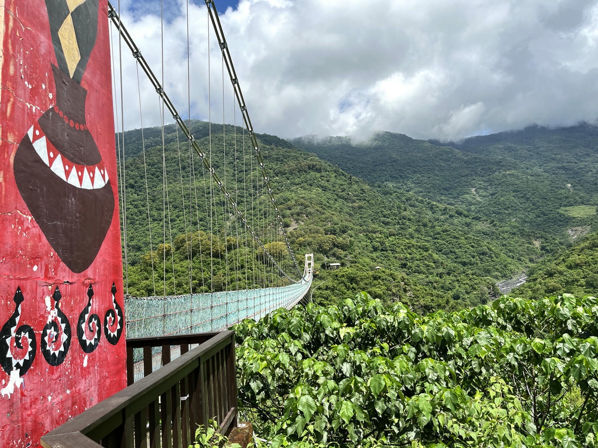 高雄茂林多納1日遊 | 帶你認識不一樣的多納隱密景點 | 多納吊橋 | 小長城 | 超好吃的石板烤肉 - 第4張圖 高雄茂林多納1日遊 | 帶你認識不一樣的多納隱密景點 | 多納吊橋 | 小長城 | 超好吃的石板烤肉