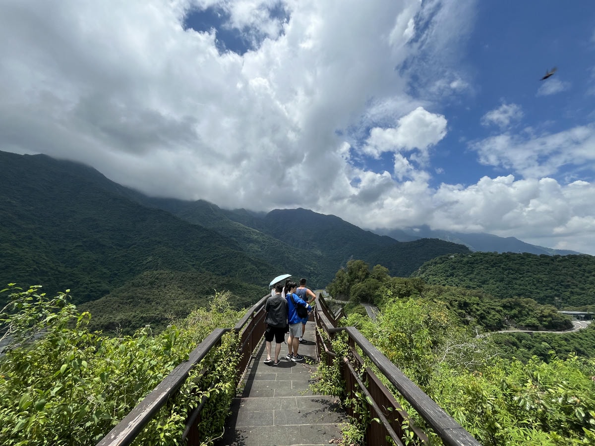 高雄茂林多納1日遊 | 帶你認識不一樣的多納隱密景點 | 多納吊橋 | 小長城 | 超好吃的石板烤肉 - 第12張圖 高雄茂林多納1日遊 | 帶你認識不一樣的多納隱密景點 | 多納吊橋 | 小長城 | 超好吃的石板烤肉