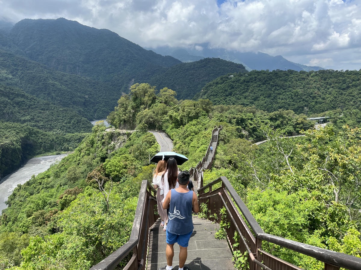高雄茂林多納1日遊 | 帶你認識不一樣的多納隱密景點 | 多納吊橋 | 小長城 | 超好吃的石板烤肉 - 第11張圖 高雄茂林多納1日遊 | 帶你認識不一樣的多納隱密景點 | 多納吊橋 | 小長城 | 超好吃的石板烤肉