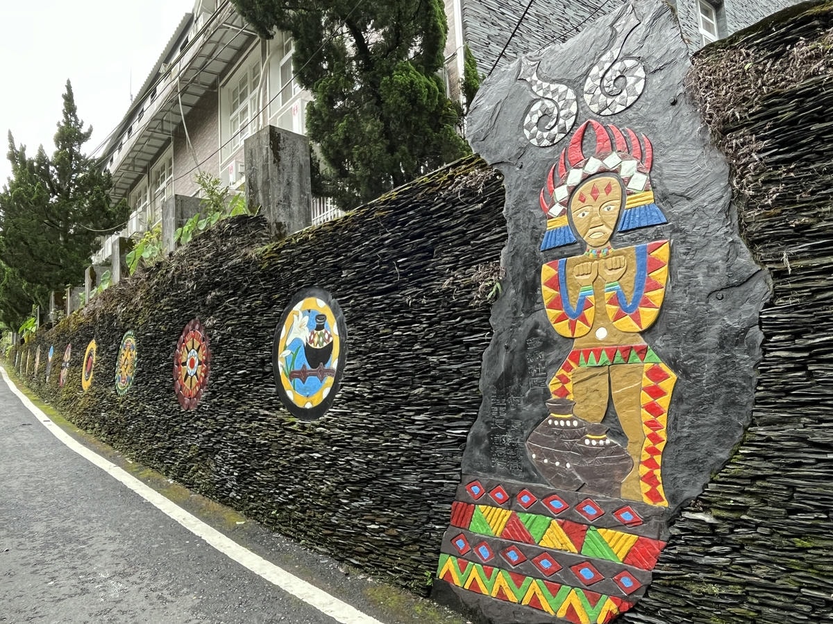 高雄茂林多納1日遊 | 帶你認識不一樣的多納隱密景點 | 多納吊橋 | 小長城 | 超好吃的石板烤肉 - 第37張圖 高雄茂林多納1日遊 | 帶你認識不一樣的多納隱密景點 | 多納吊橋 | 小長城 | 超好吃的石板烤肉