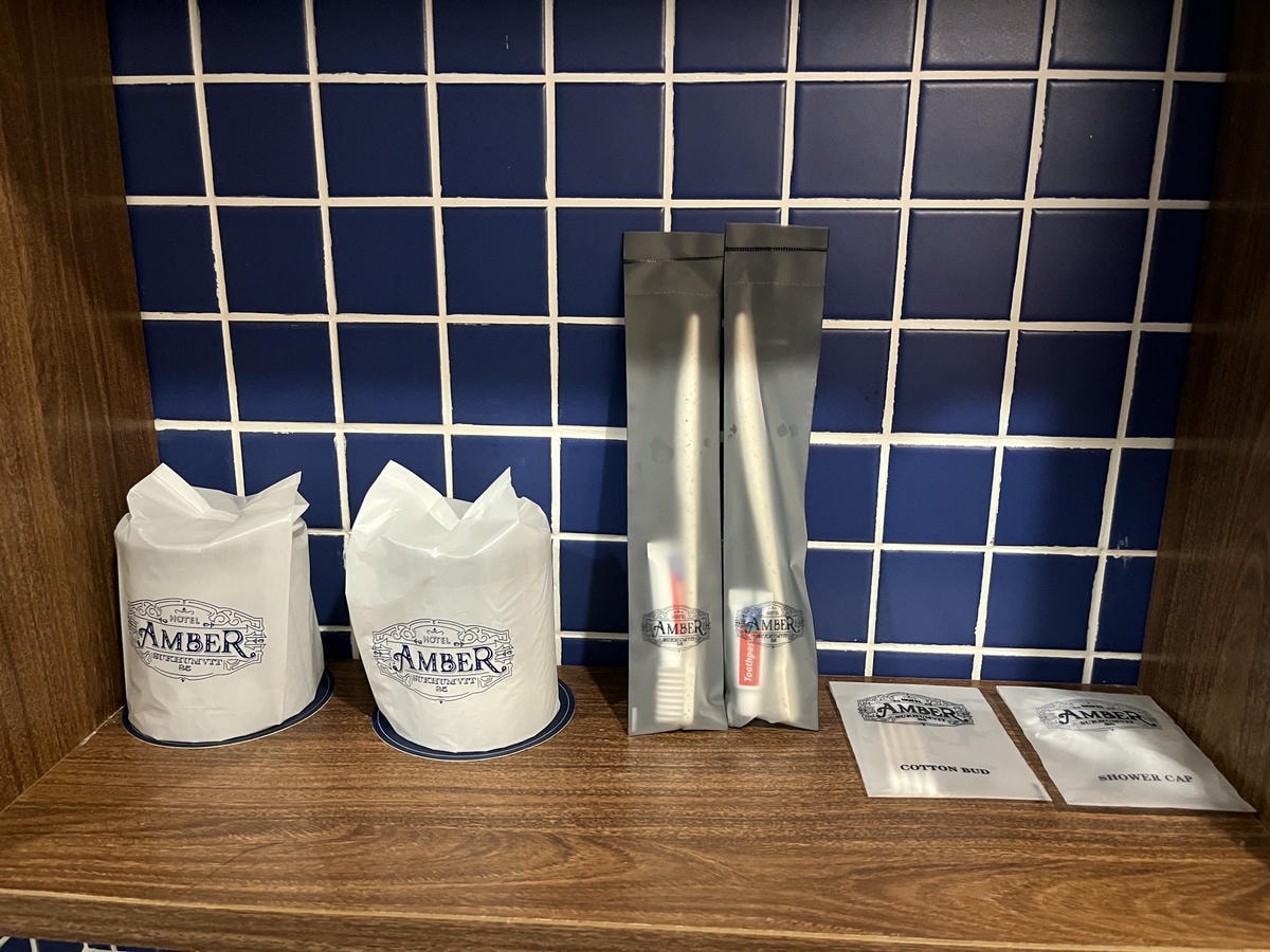 HOTEL AMBER 曼谷 | ONNUT 區 歐風古典飯店| BTS 10分鐘 | 賣場餐廳步行距離 | 曼谷平價飯店推薦