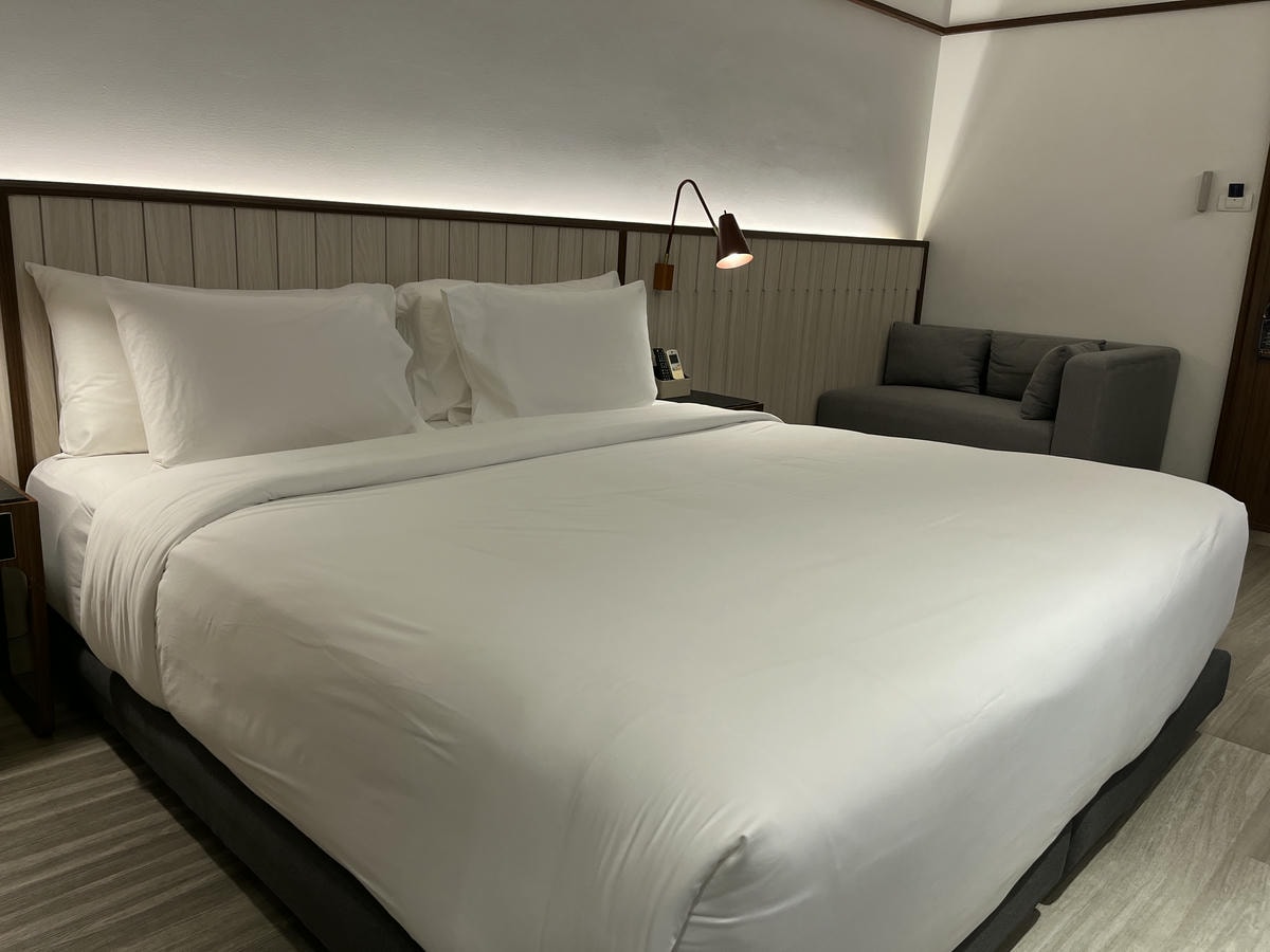 HOTEL AMBER 曼谷 | ONNUT 區 歐風古典飯店| BTS 10分鐘 | 賣場餐廳步行距離 | 曼谷平價飯店推薦