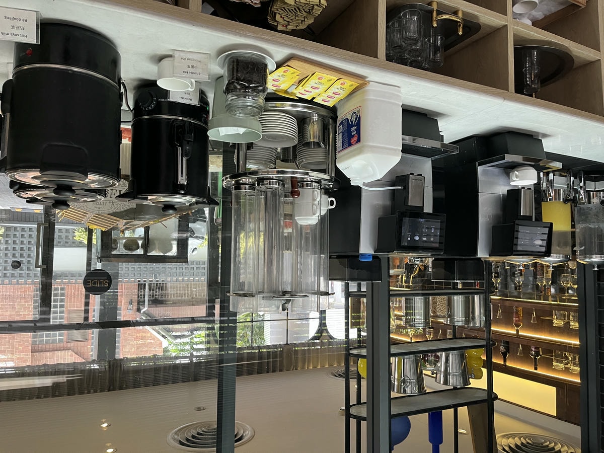 HOTEL AMBER 曼谷 | ONNUT 區 歐風古典飯店| BTS 10分鐘 | 賣場餐廳步行距離 | 曼谷平價飯店推薦