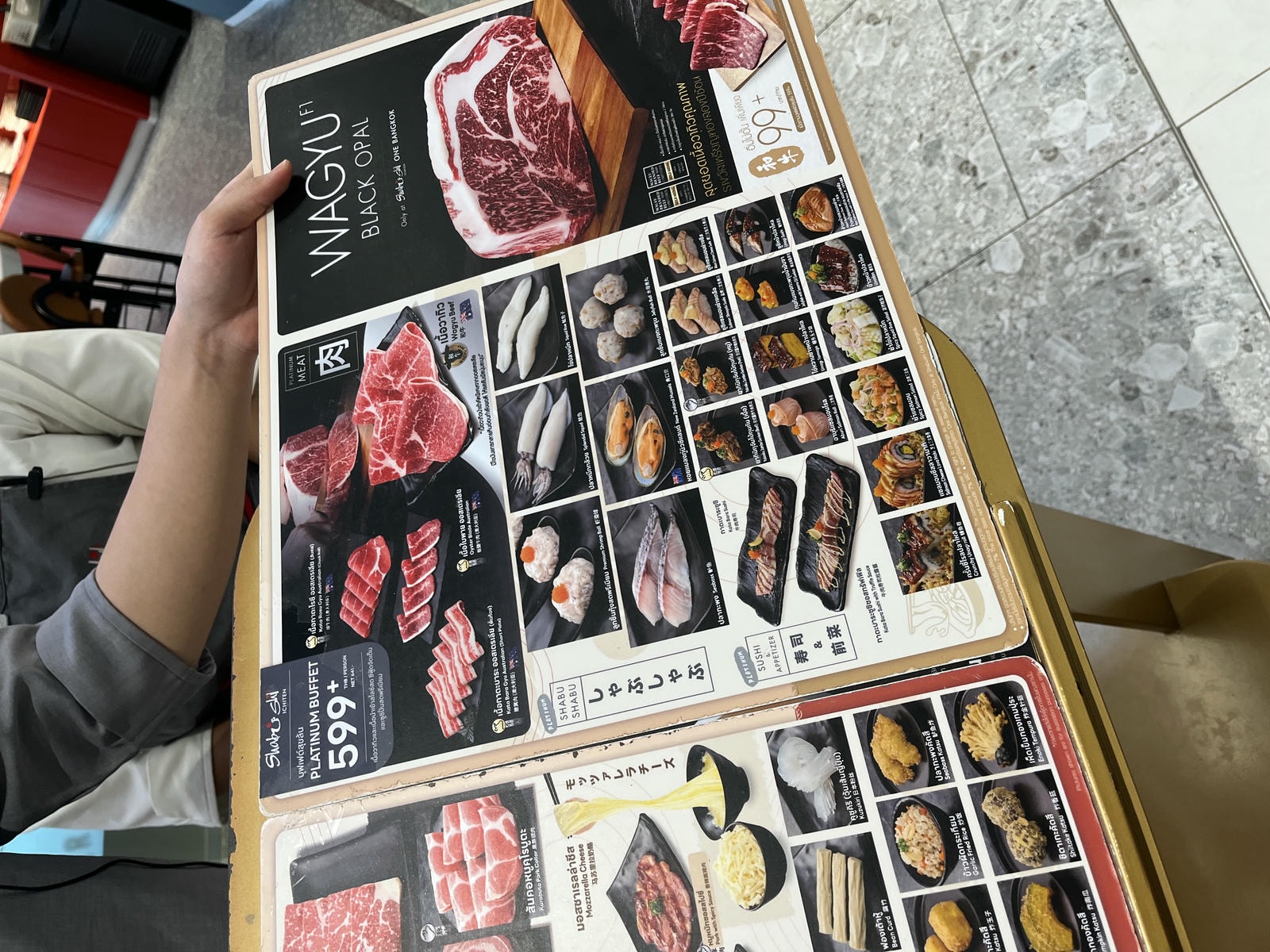 曼谷 Shabushi ONE BANGKOK | 二代店手機點餐智慧送餐迴轉火鍋Buffet | 曼谷餐廳推薦 - 第4張圖 曼谷 Shabushi ONE BANGKOK | 二代店手機點餐智慧送餐迴轉火鍋Buffet | 曼谷餐廳推薦