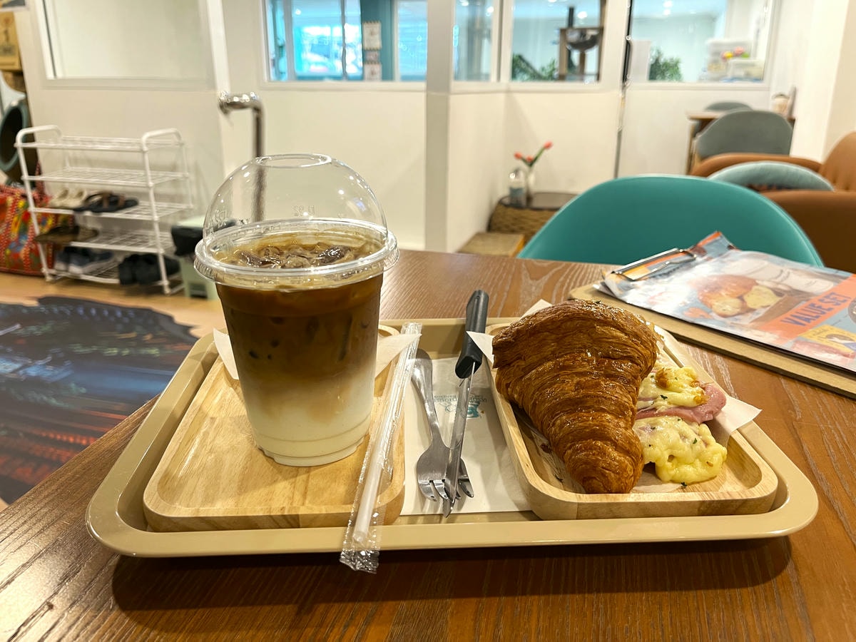 ASOK PETHOUSE CAT CAFE 曼谷 | 即將搬家 Asoke 領養機構開的貓咖啡 |