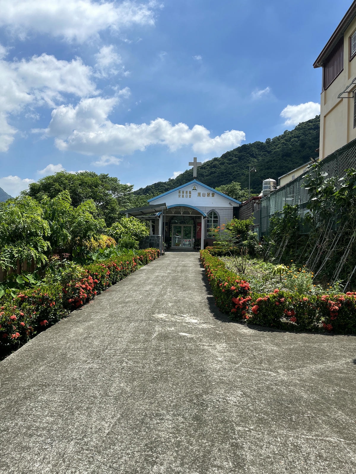 萬山部落 | 高雄茂林山中小鎮 | 臺灣唯一舊部落模型導覽 | 台灣最神秘的圖騰「萬山岩雕 」| 秘境涵洞瀑布 | 原住民風味餐 - 第33張圖 萬山部落 | 高雄茂林山中小鎮 | 臺灣唯一舊部落模型導覽 | 台灣最神秘的圖騰「萬山岩雕 」| 秘境涵洞瀑布 | 原住民風味餐