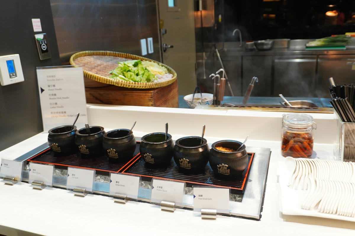 桃園機場凱悅酒店 | Market Café Buffet 生食級干貝 | 招牌馬卡龍 - 第28張圖 桃園機場凱悅酒店 | Market Café Buffet 生食級干貝 | 招牌馬卡龍