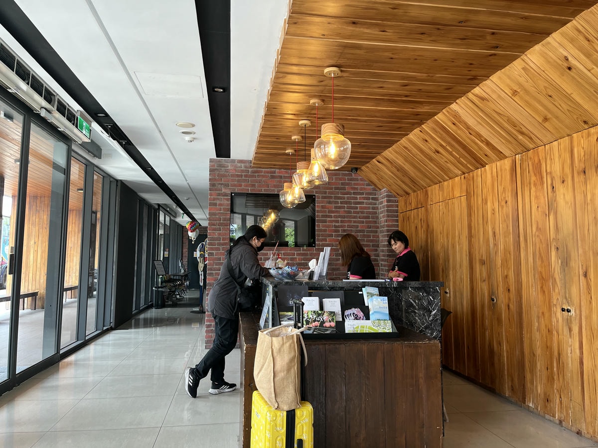 旅人驛站 – 鐵花文創館 | 波浪屋鐵花村步行1分鐘 | 臺東住宿推薦