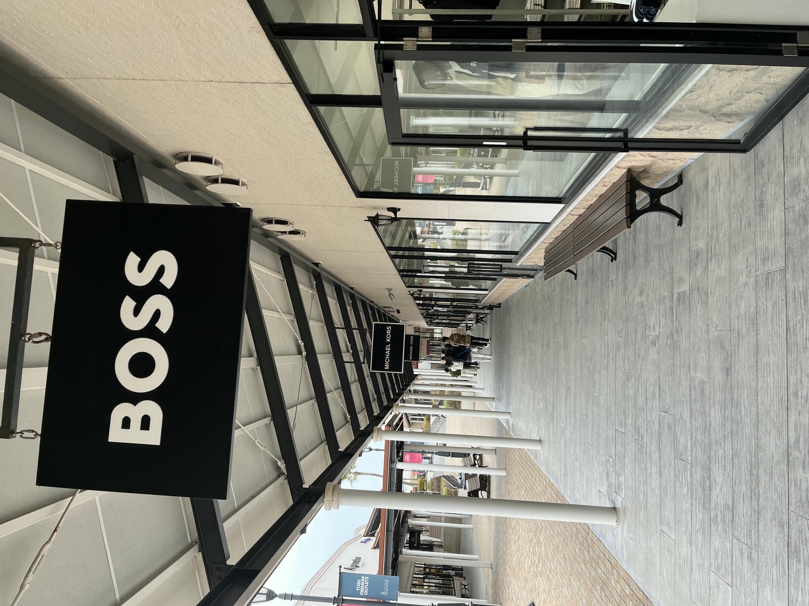 九州 鳥栖 PREMIUM OUTLETS | 福岡周邊最大Outlet | 日本美系Outlet品牌 - 第27張圖 九州 鳥栖 PREMIUM OUTLETS | 福岡周邊最大Outlet | 日本美系Outlet品牌