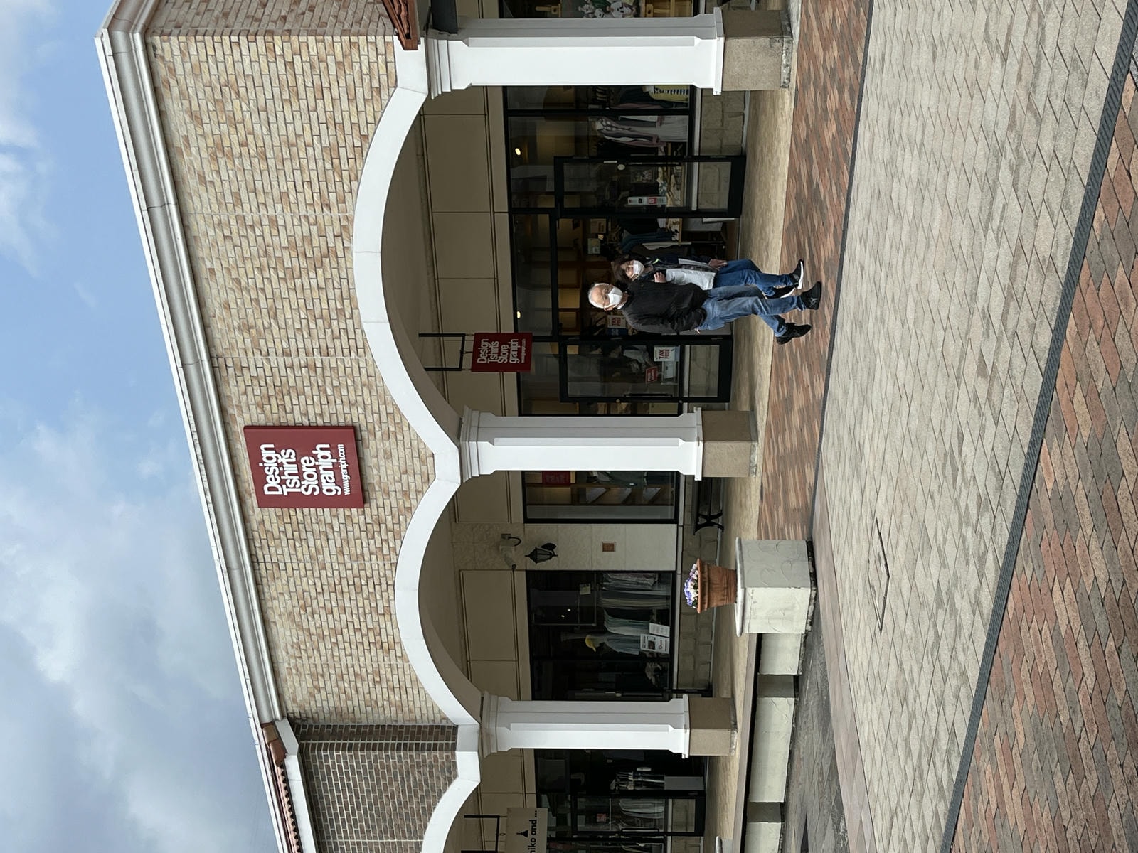 九州 鳥栖 PREMIUM OUTLETS | 福岡周邊最大Outlet | 日本美系Outlet品牌 - 第37張圖 九州 鳥栖 PREMIUM OUTLETS | 福岡周邊最大Outlet | 日本美系Outlet品牌