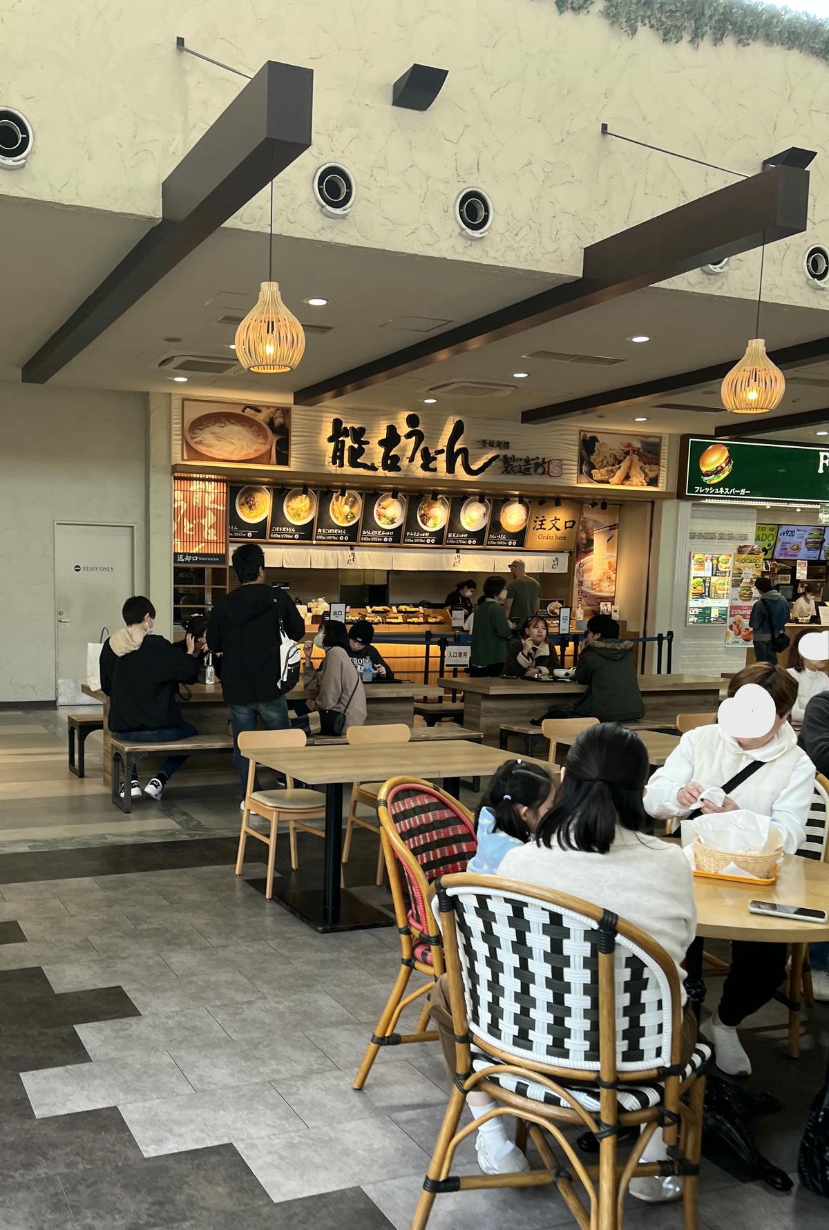 九州 鳥栖 PREMIUM OUTLETS | 福岡周邊最大Outlet | 日本美系Outlet品牌 - 第12張圖 九州 鳥栖 PREMIUM OUTLETS | 福岡周邊最大Outlet | 日本美系Outlet品牌