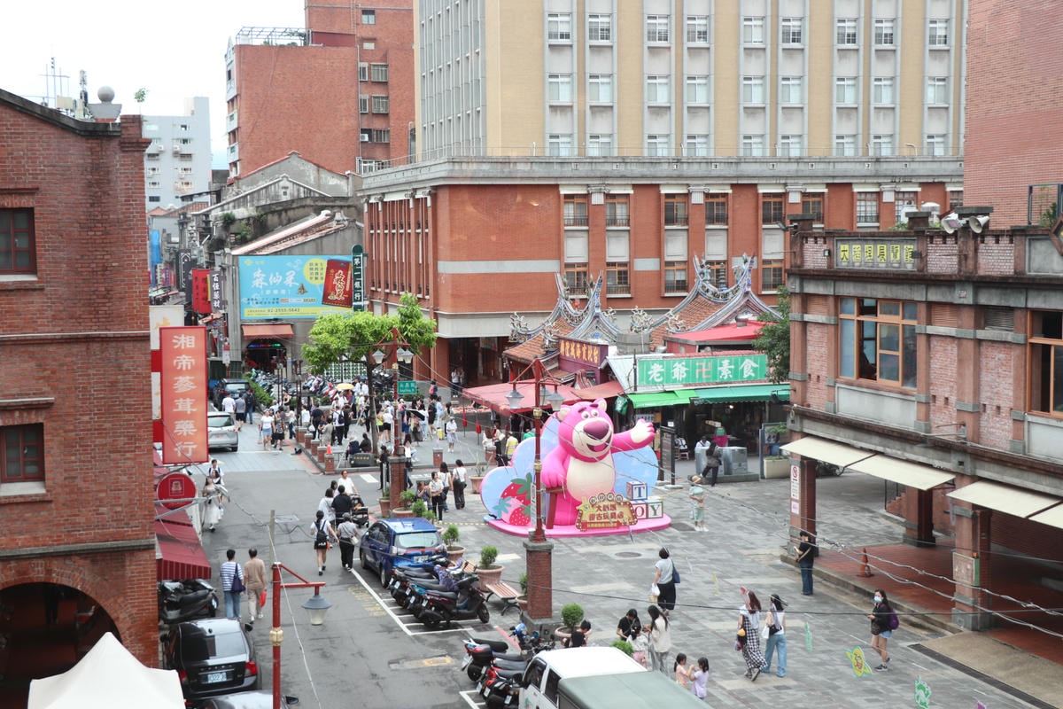 2025大稻埕煙火節 x 迪化街迪士尼聯名主題季 | 高鐵飯店聯票 - 第8張圖 2025大稻埕煙火節 x 迪化街迪士尼聯名主題季 | 高鐵飯店聯票