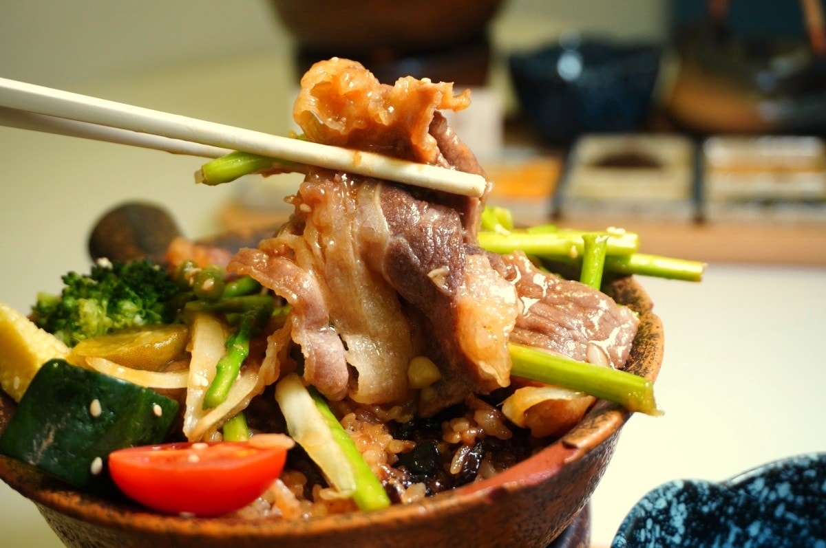 高雄義享天地聚餐就在Mochi Mochi 鬆餅屋 |三吃美味釜飯 | 開心果系列舒芙蕾鬆餅