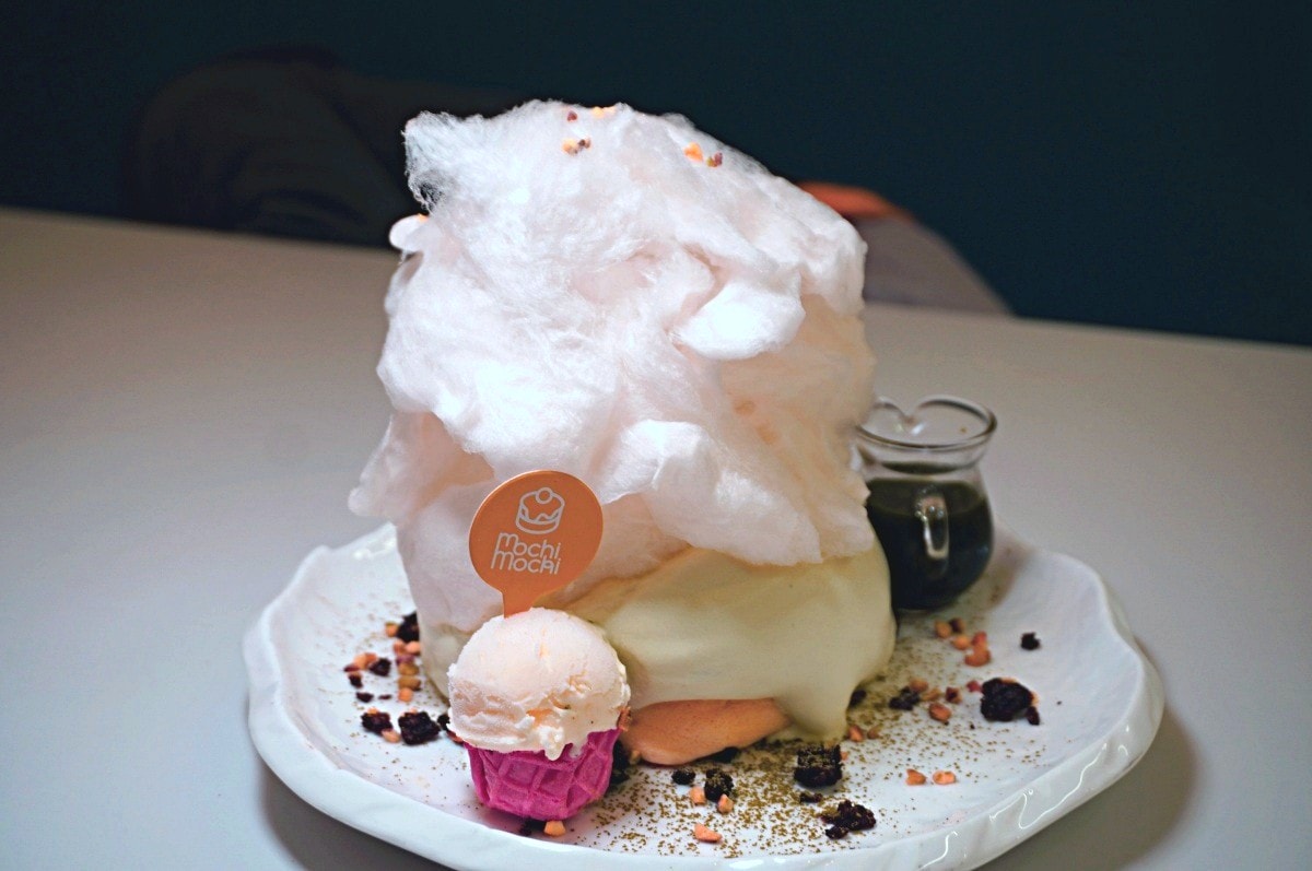 高雄義享天地聚餐就在Mochi Mochi 鬆餅屋 |三吃美味釜飯 | 開心果系列舒芙蕾鬆餅