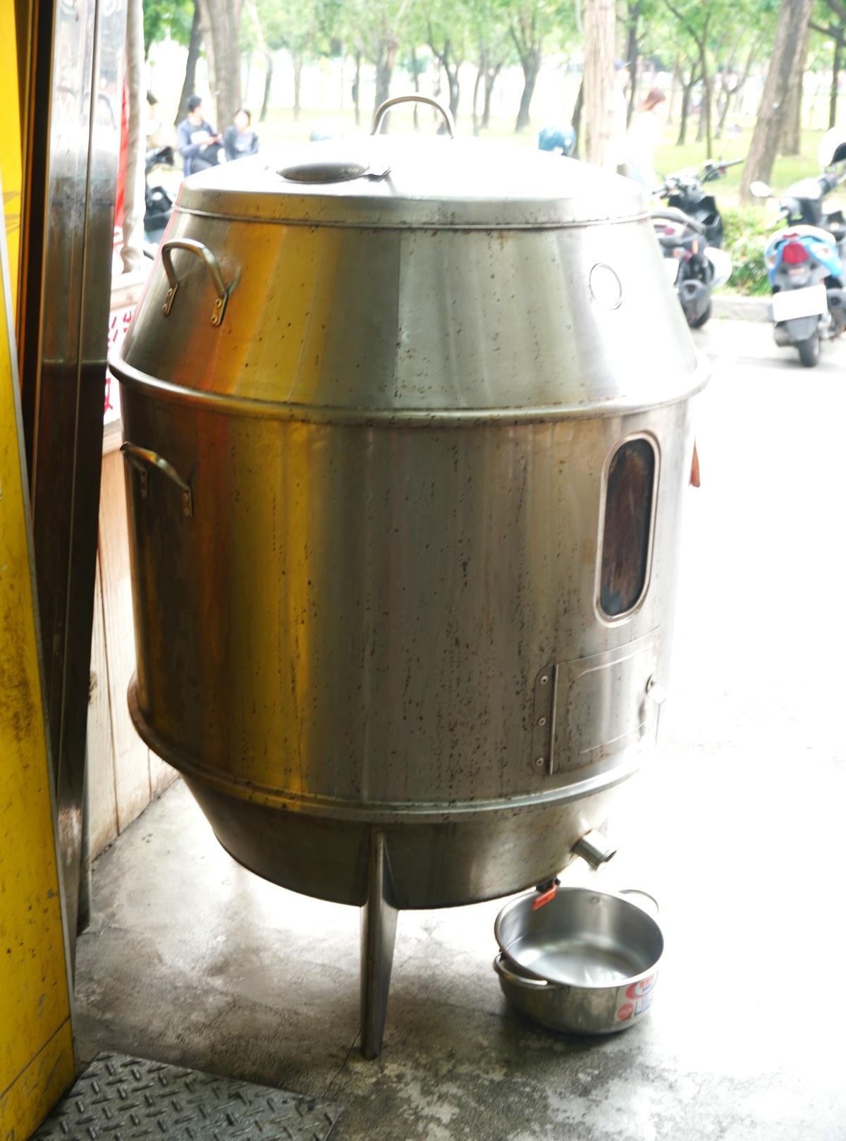 越南烤雞王 嘉義店 | 2.5斤黑羽土雞獨家脆皮香檸雞 - 第6張圖 越南烤雞王 嘉義店 | 2.5斤黑羽土雞獨家脆皮香檸雞