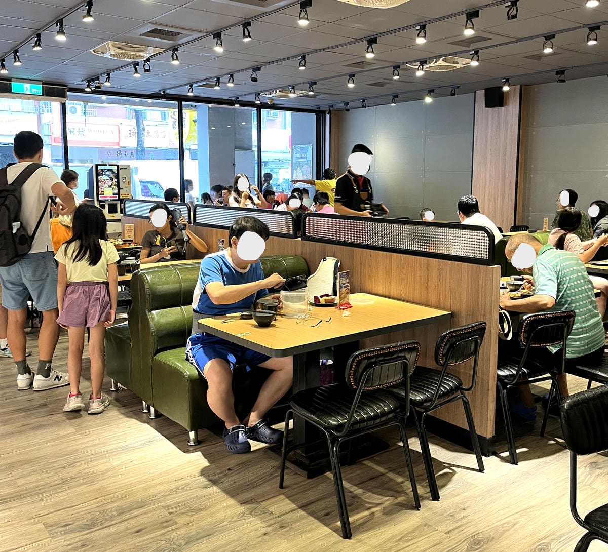 貴族世家 mini 鳳山青年店 | 經典臺式牛排品牌 299起無限自助吧 | 新世代貴族世家 - 第3張圖 貴族世家 mini 鳳山青年店 | 經典臺式牛排品牌 299起無限自助吧 | 新世代貴族世家